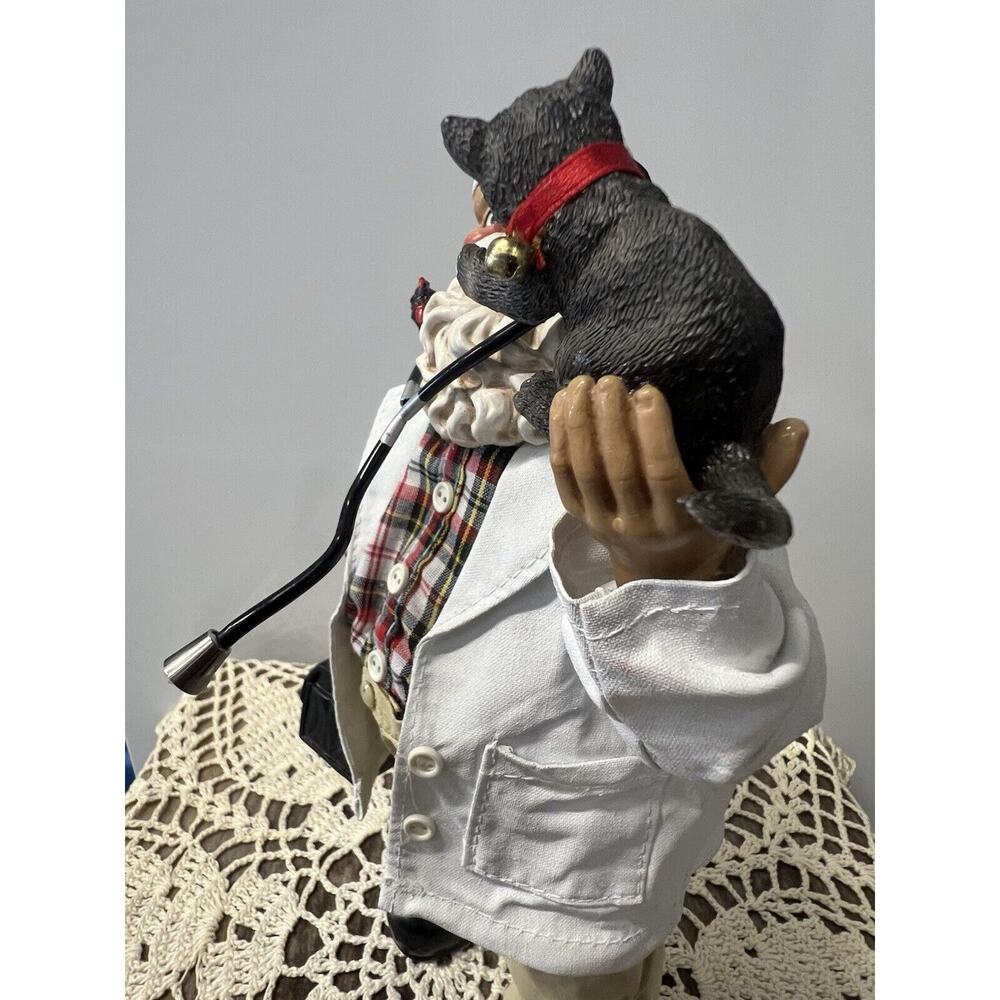 Veterinarian Santa Figurine Kurt S Adler 10" Puppy Kitten Cardinal SEE PHOTOS - Picture 7 of 12